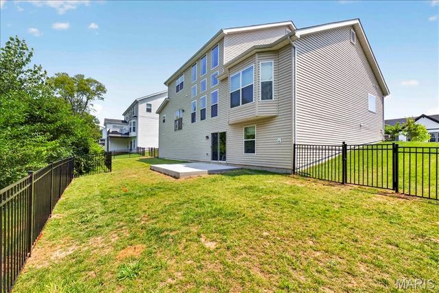 823 Silver Buck Lane, Chesterfield, MO 63005