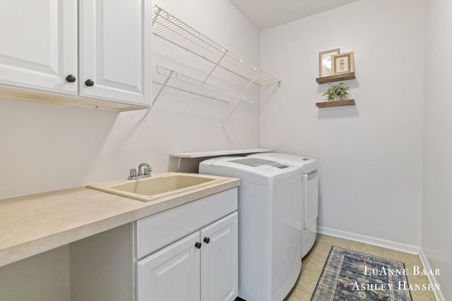 574 Legacy Court Ne, Rockford City, MI 49341