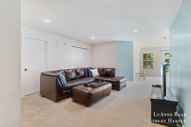 574 Legacy Court Ne, Rockford City, MI 49341