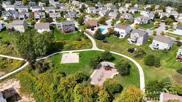 574 Legacy Court Ne, Rockford City, MI 49341