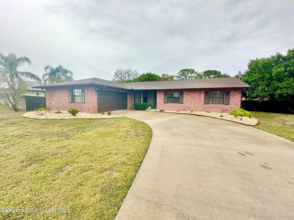 522 Karney Avenue NE, Palm Bay, FL 32907
