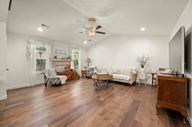 145 Vista Drive, Eustace, TX 75124