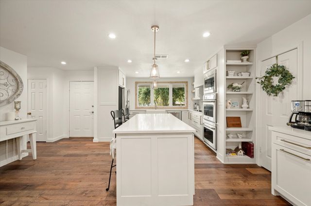 145 Vista Drive, Eustace, TX 75124