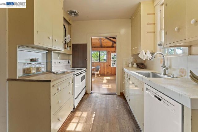 1972 S Livermore Ave, Livermore, CA 94550