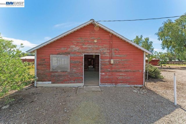 1972 S Livermore Ave, Livermore, CA 94550