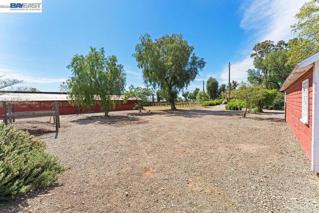 1972 S Livermore Ave, Livermore, CA 94550