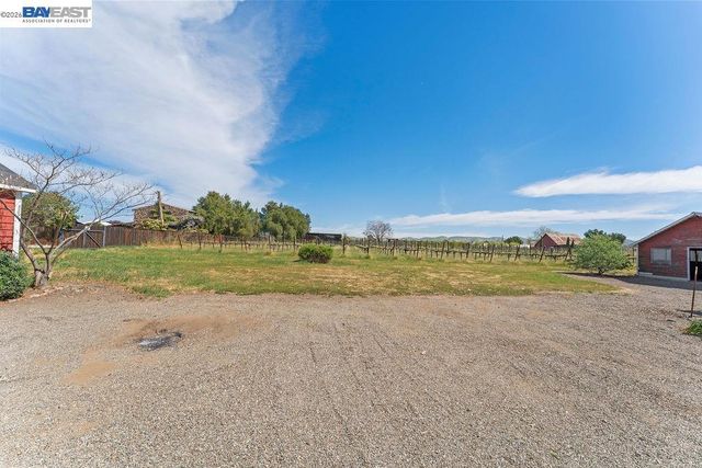 1972 S Livermore Ave, Livermore, CA 94550