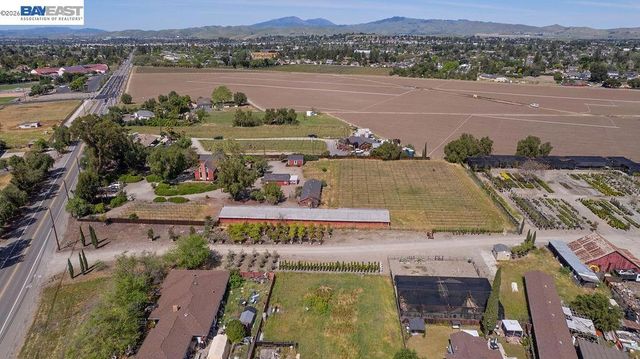 1972 S Livermore Ave, Livermore, CA 94550