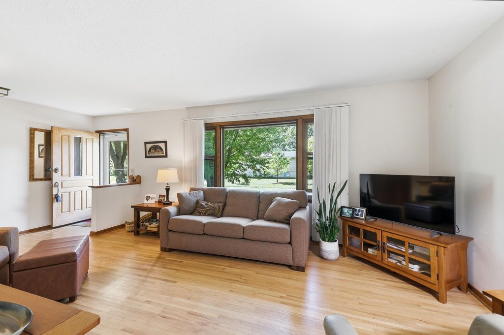 261 1st Avenue SE, New Brighton, MN 55112 — photo 5