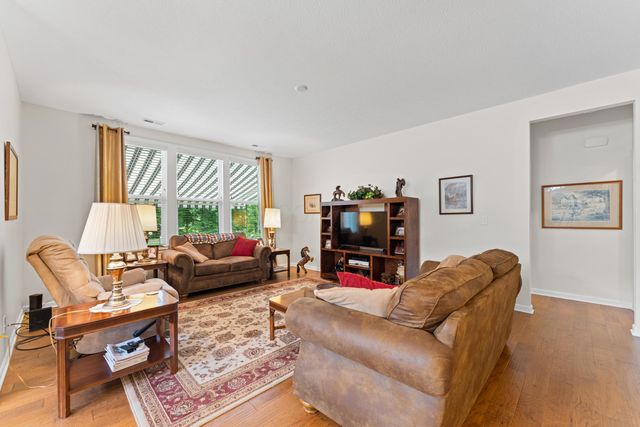 735 Zoar Street, Galena, OH 43021