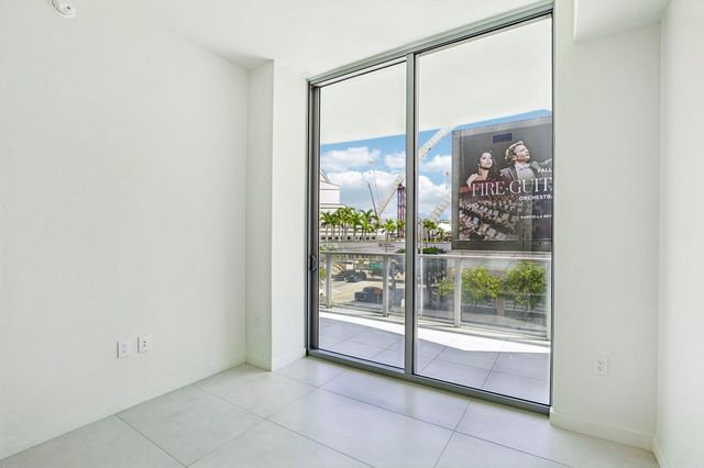 1400 BISCAYNE Boulevard 201, Miami, FL 33132