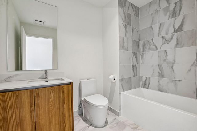 1400 BISCAYNE Boulevard 201, Miami, FL 33132