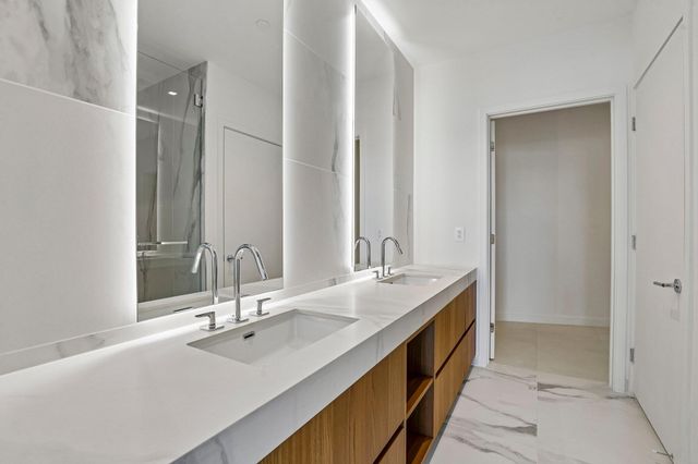1400 BISCAYNE Boulevard 201, Miami, FL 33132