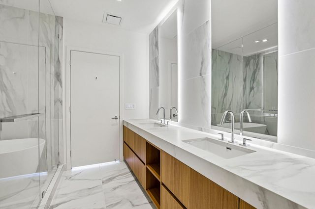 1400 BISCAYNE Boulevard 201, Miami, FL 33132