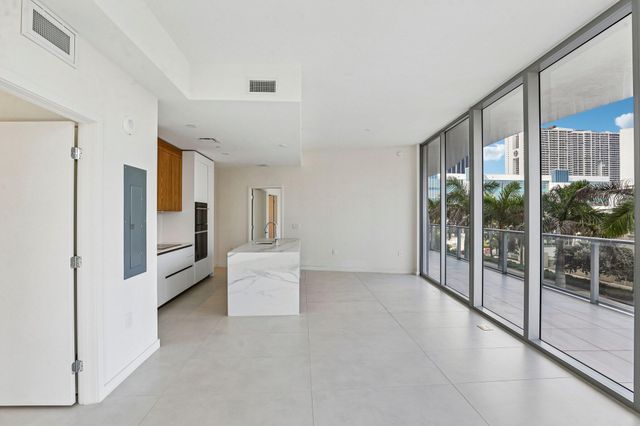 1400 BISCAYNE Boulevard 201, Miami, FL 33132