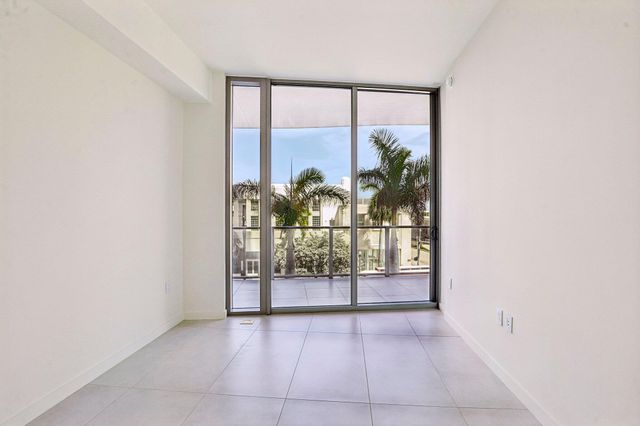 1400 BISCAYNE Boulevard 201, Miami, FL 33132
