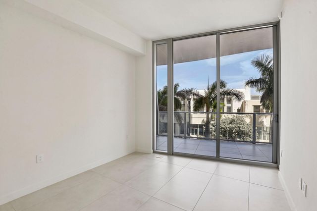 1400 BISCAYNE Boulevard 201, Miami, FL 33132
