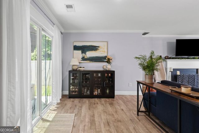2190 Dresden Green NW, Kennesaw, GA 30144