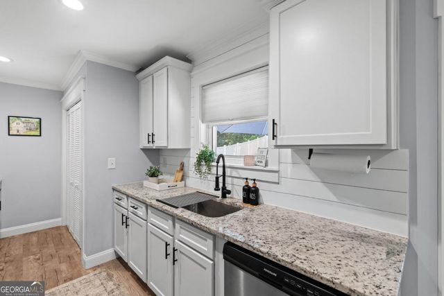 2190 Dresden Green NW, Kennesaw, GA 30144
