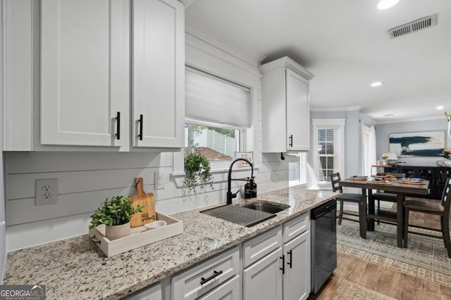 2190 Dresden Green NW, Kennesaw, GA 30144