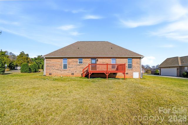 884 Clear Creek Circle, Lincolnton, NC 28092