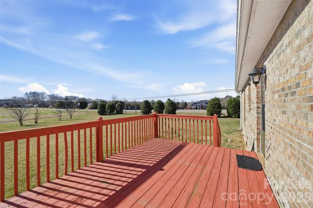 884 Clear Creek Circle, Lincolnton, NC 28092