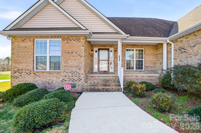 884 Clear Creek Circle, Lincolnton, NC 28092
