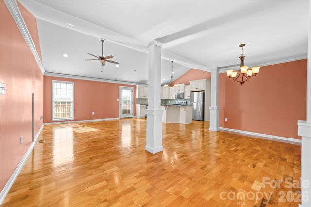 884 Clear Creek Circle, Lincolnton, NC 28092