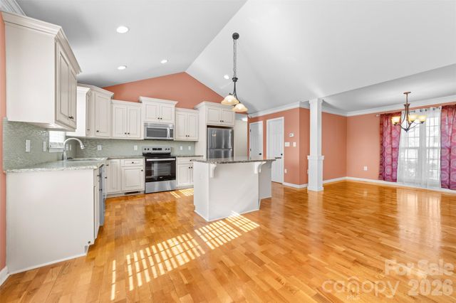 884 Clear Creek Circle, Lincolnton, NC 28092