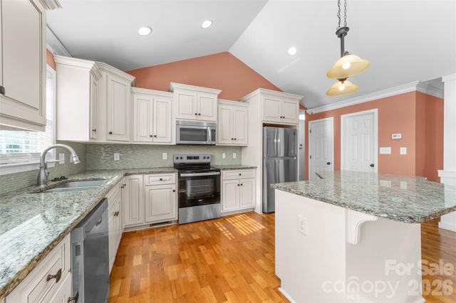 884 Clear Creek Circle, Lincolnton, NC 28092