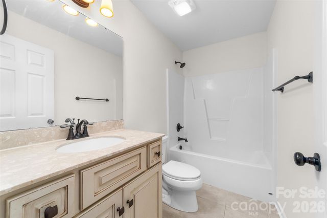 884 Clear Creek Circle, Lincolnton, NC 28092