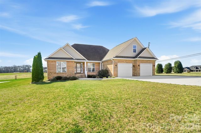 884 Clear Creek Circle, Lincolnton, NC 28092