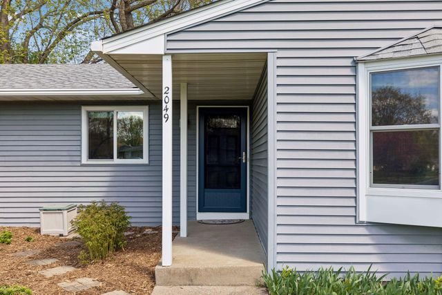 2049 Bluestone Lane, Eagan, MN 55122