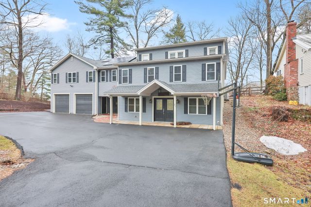 21 Lakeview Boulevard, Avon, CT 06001