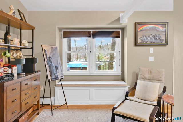 21 Lakeview Boulevard, Avon, CT 06001