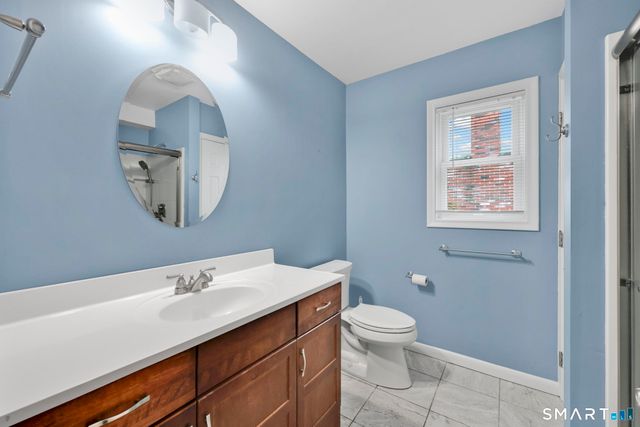 21 Lakeview Boulevard, Avon, CT 06001