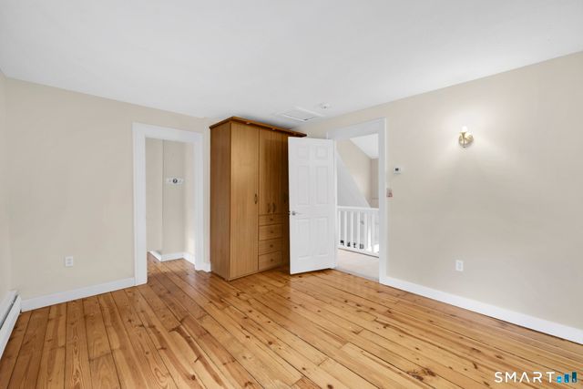 21 Lakeview Boulevard, Avon, CT 06001