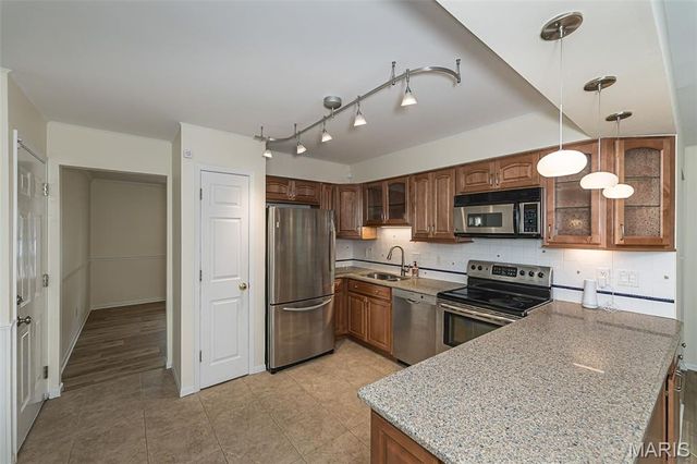 716 Reinke Road, Ballwin, MO 63021