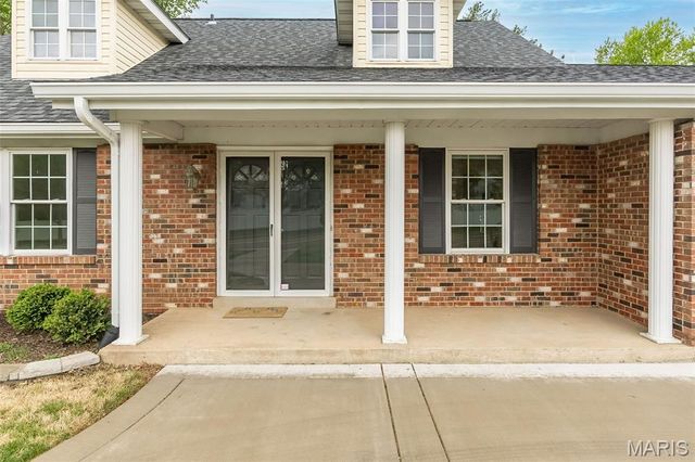 716 Reinke Road, Ballwin, MO 63021