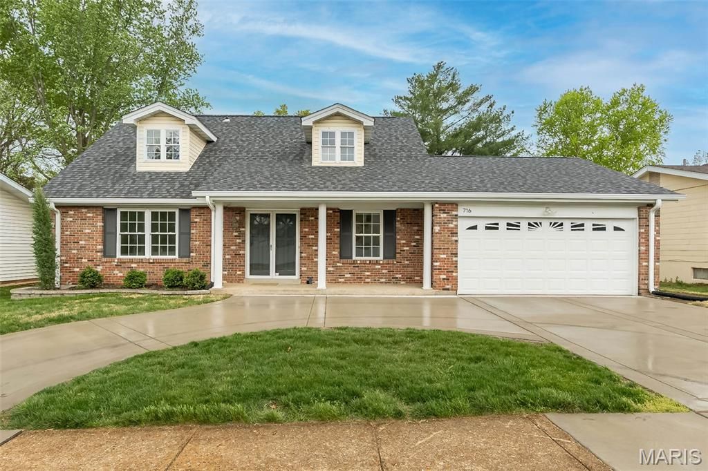 716 Reinke Road, Ballwin, MO 63021