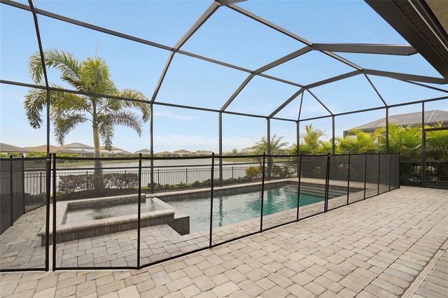 4922 SPARKLING SEA LANE, Lakewood Ranch, FL 34211