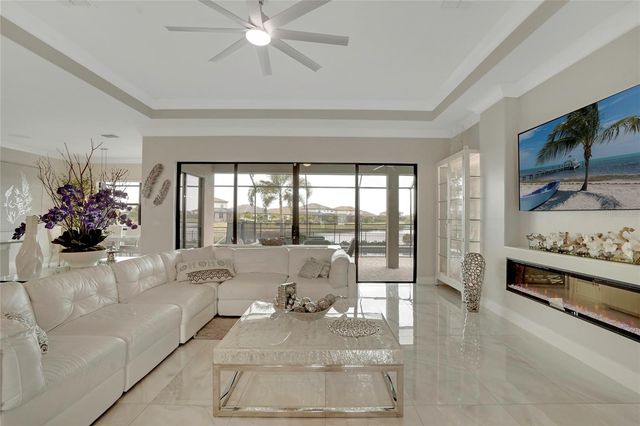 4922 SPARKLING SEA LANE, Lakewood Ranch, FL 34211