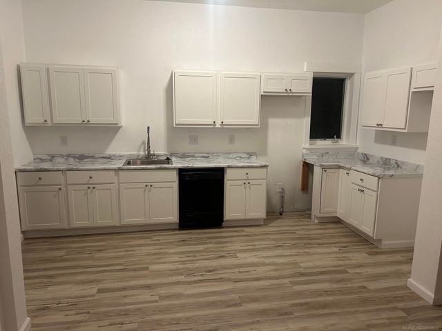 1473 Division Street, Muskegon, MI 49441