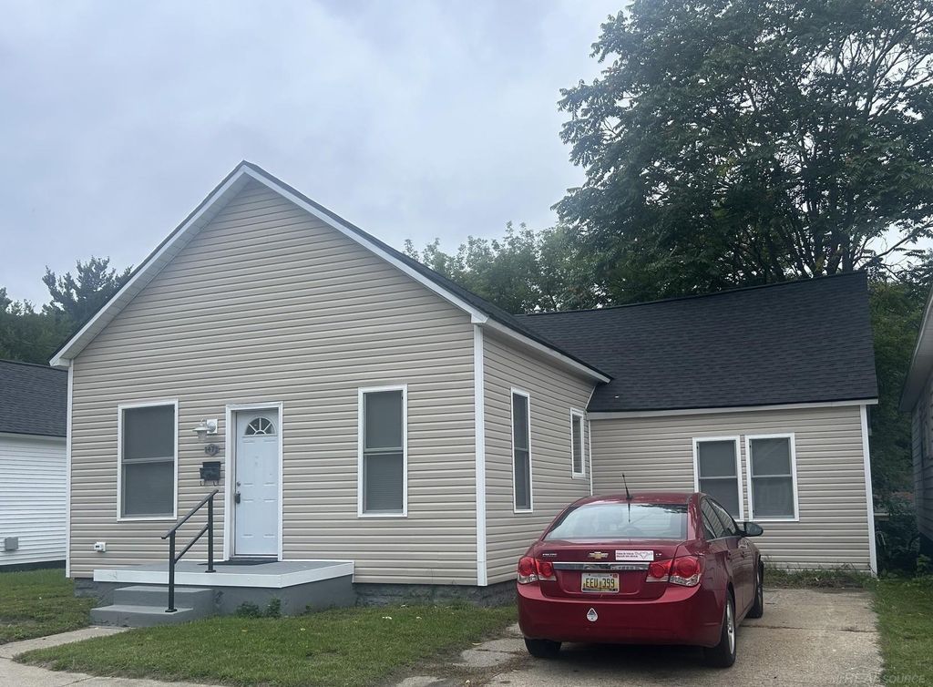 1473 Division Street, Muskegon, MI 49441