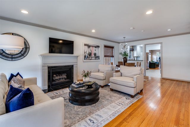 9702 Lakemont Drive, Dallas, TX 75220