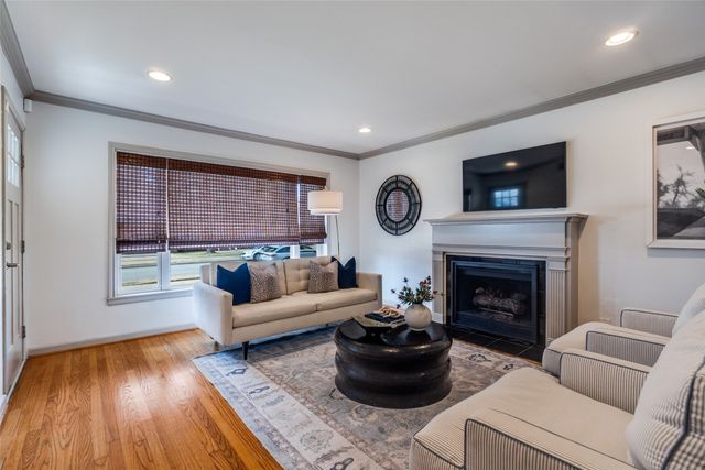 9702 Lakemont Drive, Dallas, TX 75220