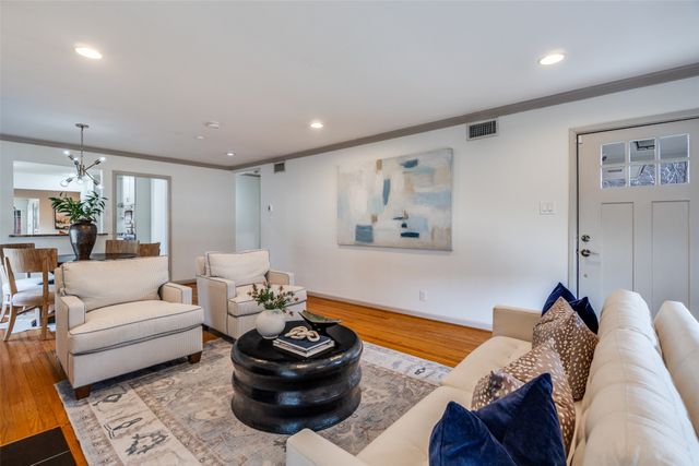 9702 Lakemont Drive, Dallas, TX 75220