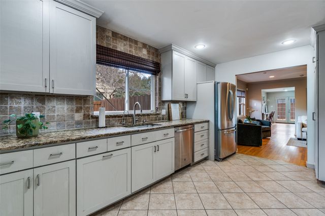 9702 Lakemont Drive, Dallas, TX 75220