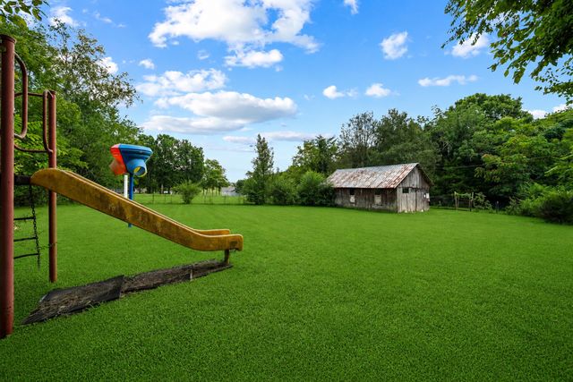 1084 Taylorsville Rd, Lebanon, TN 37087