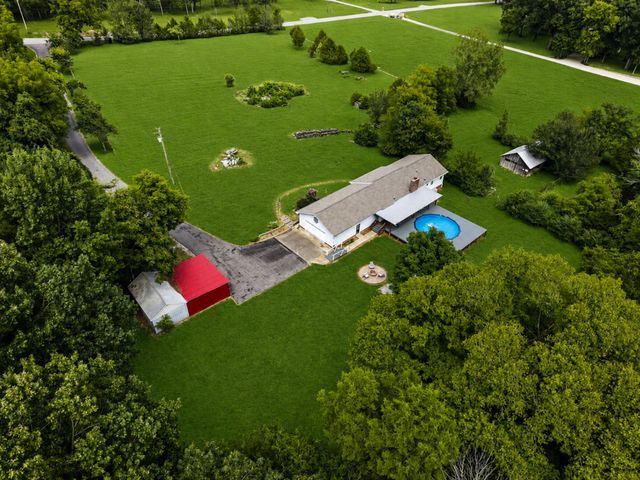 1084 Taylorsville Rd, Lebanon, TN 37087